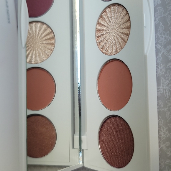 OFRA Signature Palette - Symphony - Picture 4 of 7